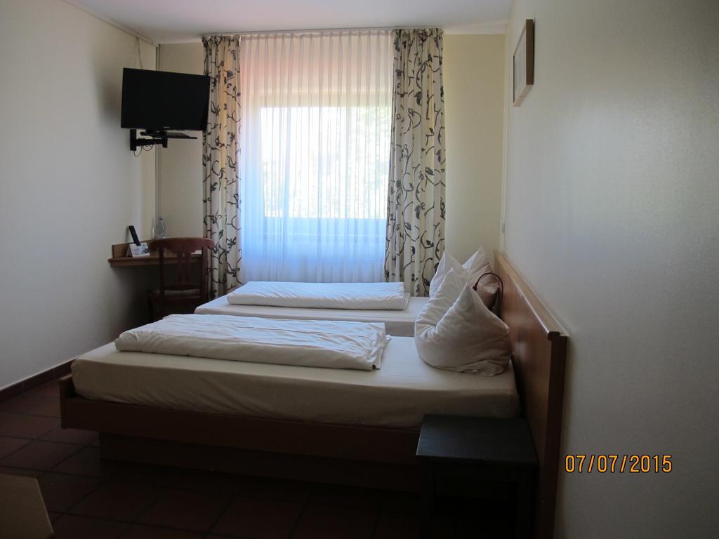 Hotel Kastanienhof à Mönchengladbach Extérieur photo